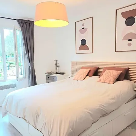 Maison De Charme Recente Avec Piscine Hors Sol Holiday home Jouars-Pontchartrain