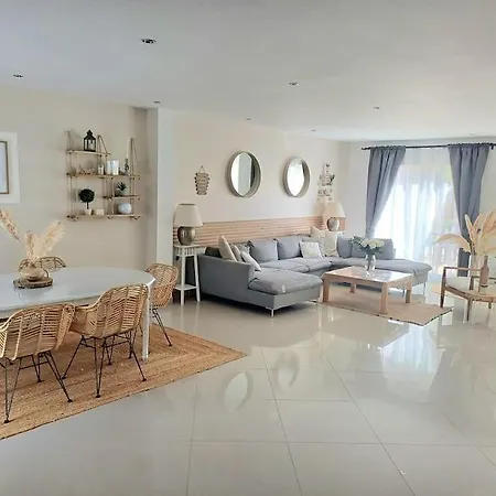 Maison De Charme Recente Avec Piscine Hors Sol Holiday home